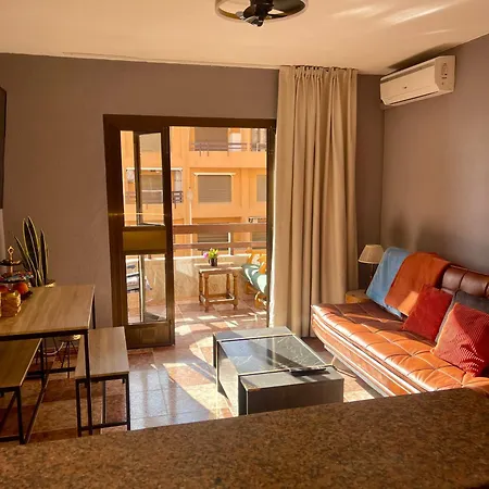 London Bus 2-bed 1min Walk To The In Spain *